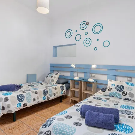 Pura Vida - Ventanas De Lanzarote * 普拉亚格马达