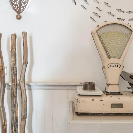 Pura Vida - Ventanas De Lanzarote 普拉亚格马达