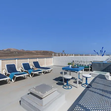 Pura Vida - Ventanas De Lanzarote Плая-Кемада