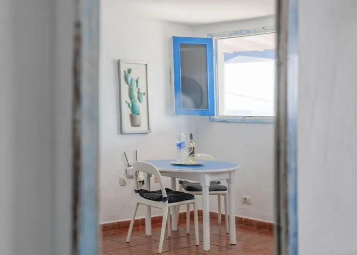 Pura Vida - Ventanas De Lanzarote بلايا كويمادا