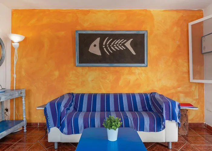 Pura Vida - Ventanas De Lanzarote * بلايا كويمادا