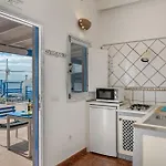 Pura Vida - Ventanas De Lanzarote