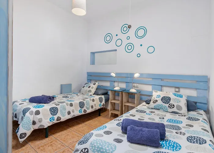 Pura Vida - Ventanas De Lanzarote * Playa Quemada