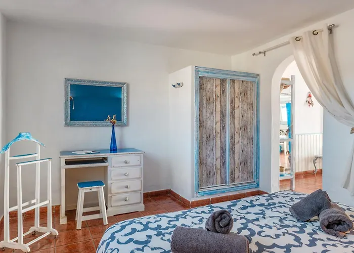 Pura Vida - Ventanas De Lanzarote