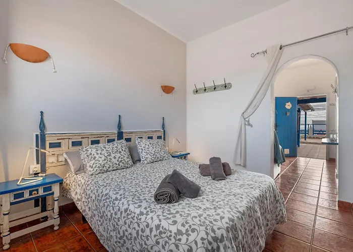 Pura Vida - Ventanas De Lanzarote *